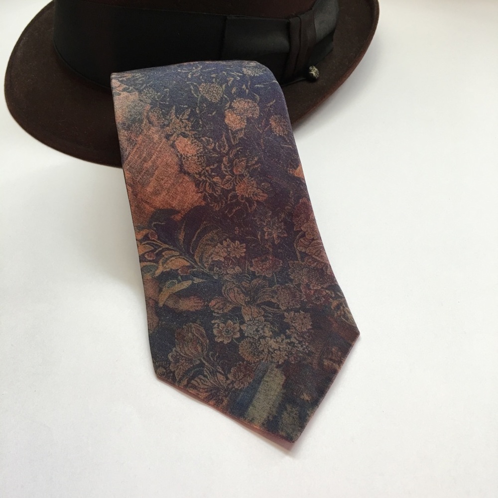 STRUCTURE Tie